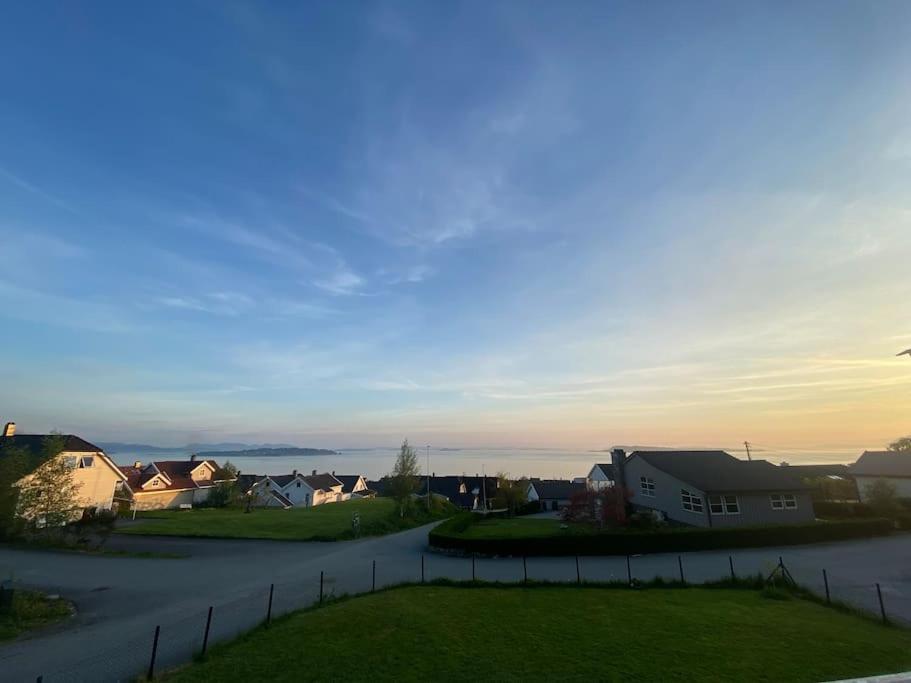 Landlig Enebolig Med Utsikt Villa Jorpeland Exterior photo